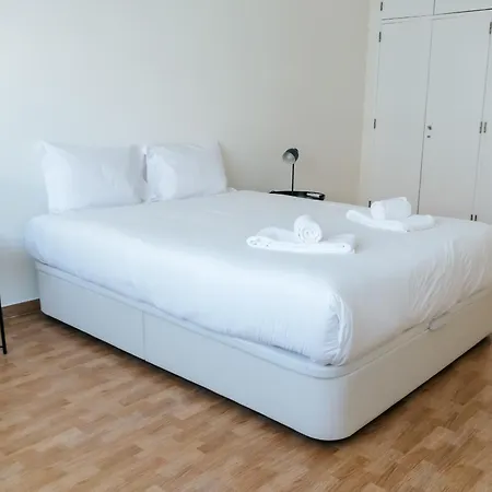 Almirante Reis Downtown Flat E