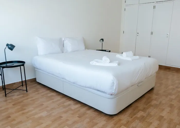 Almirante Reis Downtown Flat E