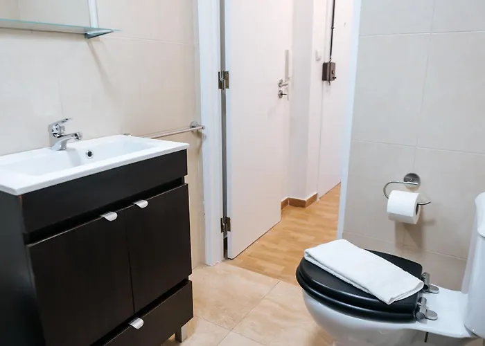 Almirante Reis Downtown Flat E *